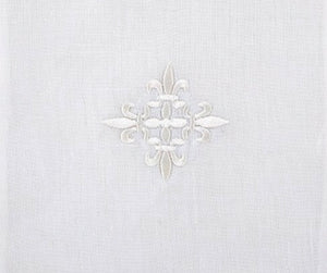 Purificador Para Comulgar  GRANDE 12" x 18"~ White Fleur-de-Lis Cross Chalice Pall